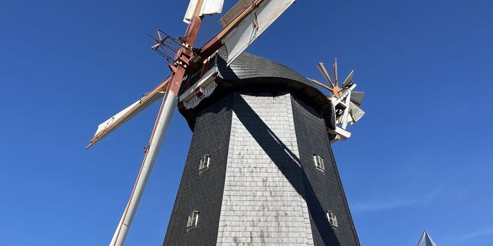 Und sie dreht sich mit dem Wind
